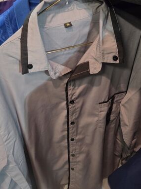 Gray Button-Up Shirt with Black Trim - XL